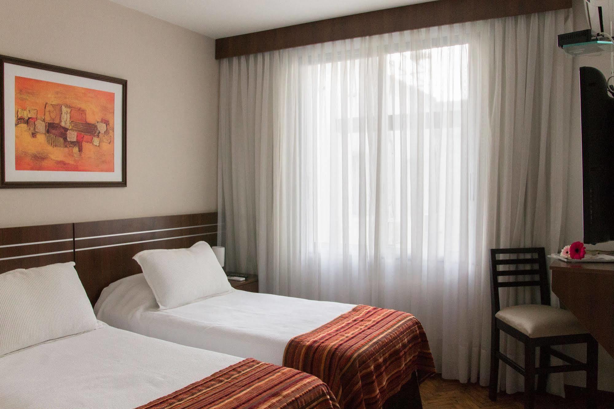 Hotel America มอนเตวิเดโอ ภายนอก รูปภาพ